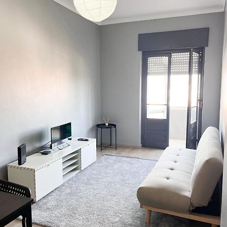 Luna Apartment Corroios Eksteriør billede